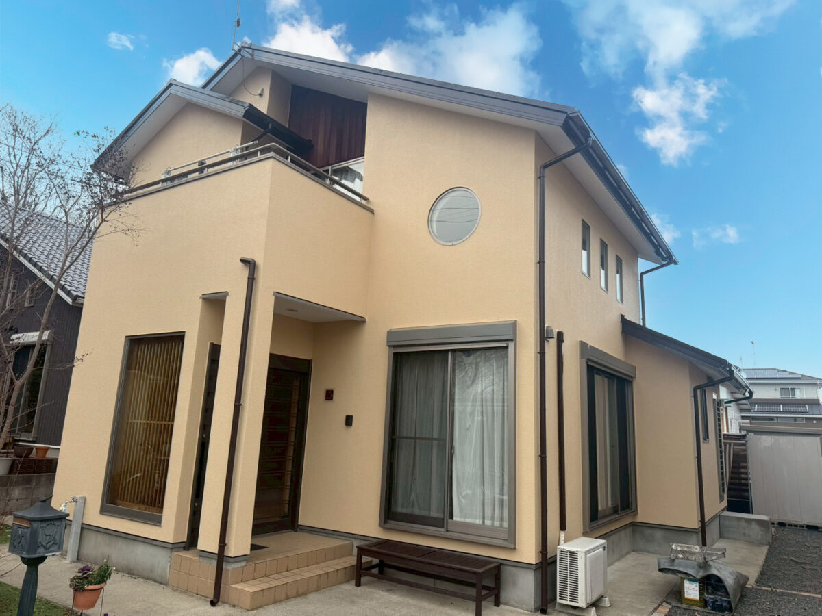 【土浦市】外壁・屋根塗装工事｜コケ黒ずみが気になる外壁を無機塗装で美しさを長く守る